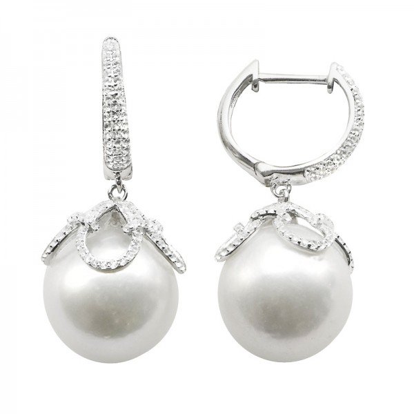 Pearl Earrings in Aruba