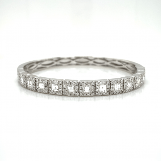 Jewelry in aruba: Round & Asscher Diamond Bangle